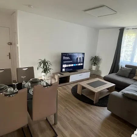 Appartement Spacieux Clichy-sous-Bois Exterior photo